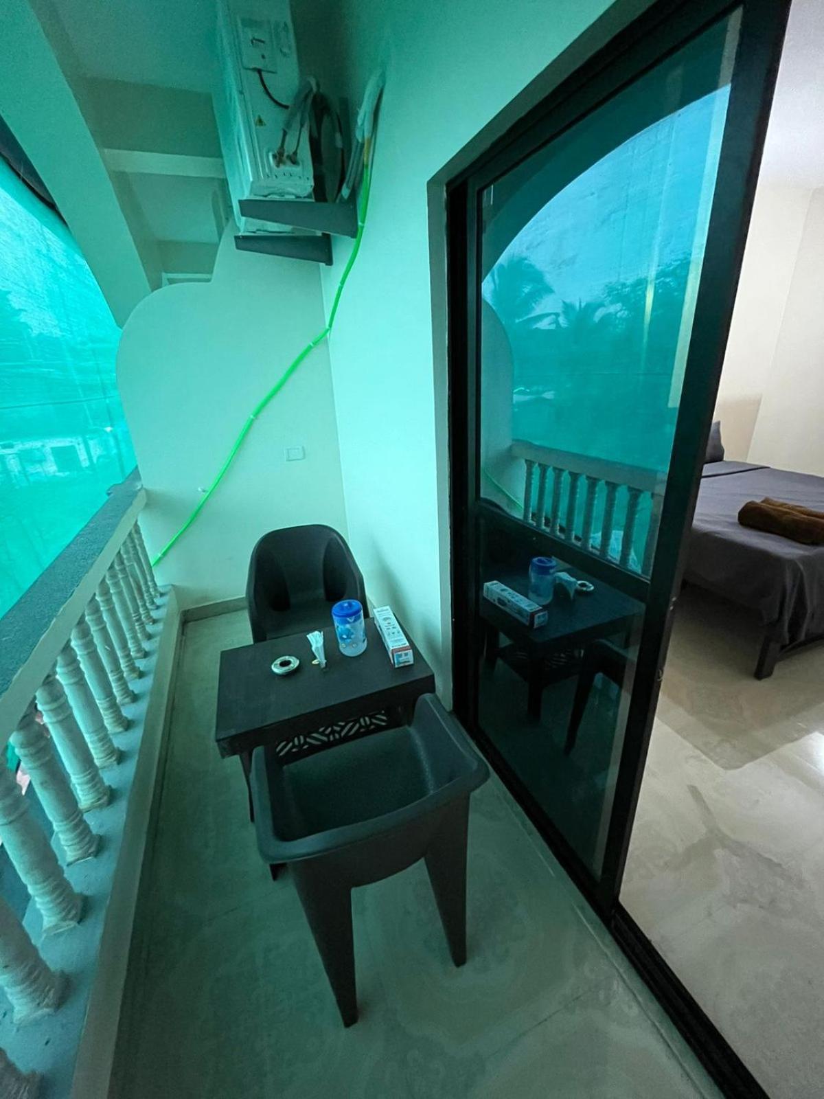 Hotel Saffron Baga Ngoại thất bức ảnh